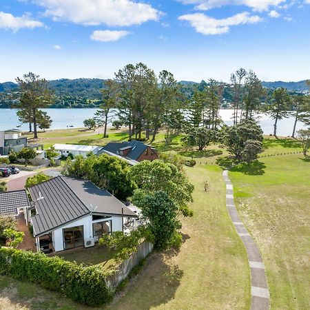 Pauanui Beach House Suntrap Exterior photo